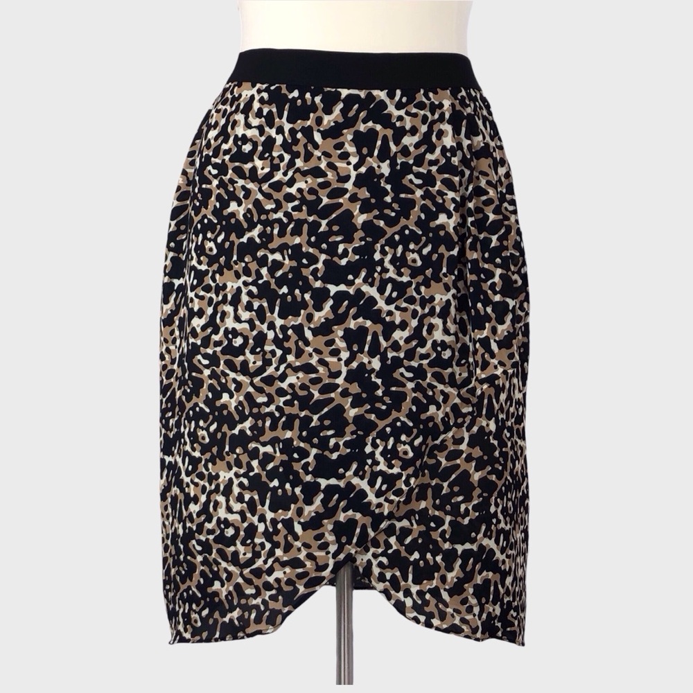 Dressbarn Leopard Print Skirt‎